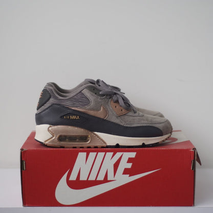 Nike Air Max 90 Leather (7M)