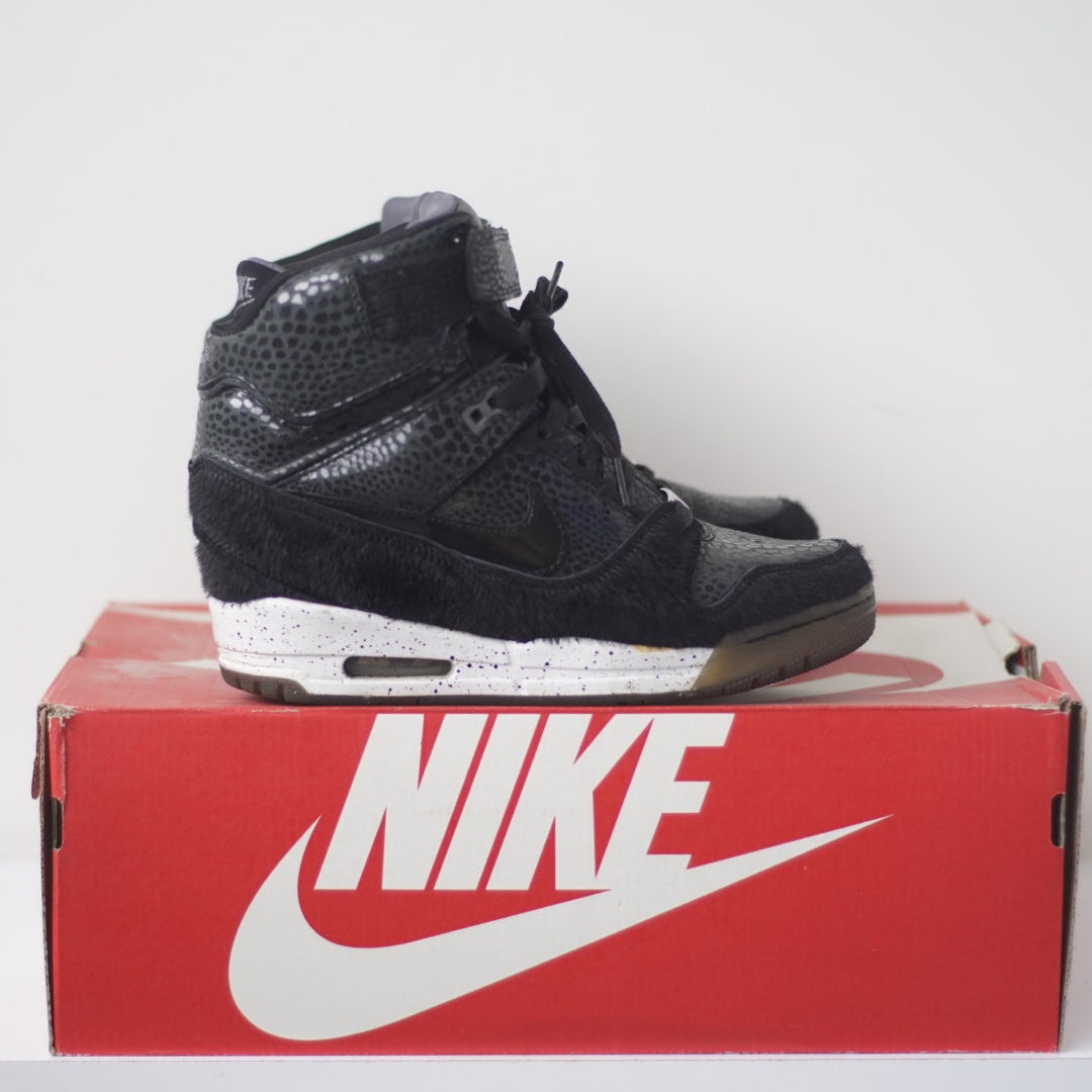 Nike Air Revolution Sky High QS 'NYFW' (9W)